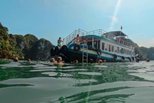 Cat Ba: Lan Ha & Ha Long Bay Kajak- och snorkel båttur
