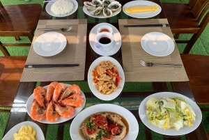 CAT BA: LAN HA OG HALONG BAY MED KAJAKK, SYKKEL, LUNSJ, SNORKLING