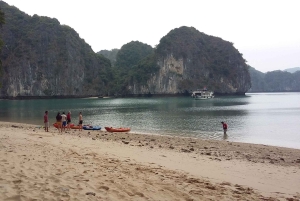 CAT BA: LAN HA OG HALONG BAY MED KAJAKK, SYKKEL, LUNSJ, SNORKLING