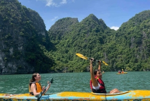 CAT BA: LAN HA OG HALONG BAY MED KAJAKK, SYKKEL, LUNSJ, SNORKLING