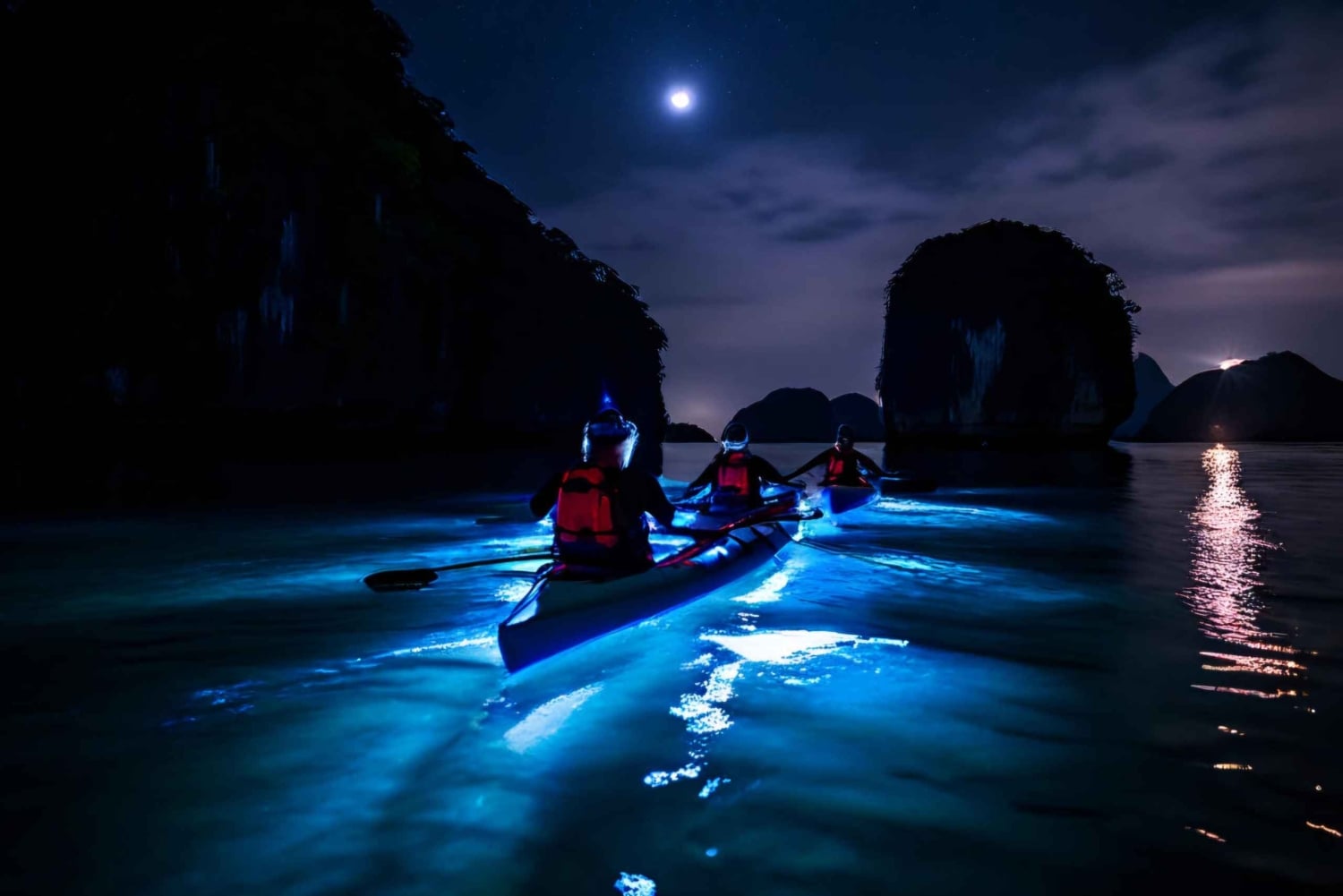 Cat Ba: Puesta de sol y kayak nocturno con plancton bioluminiscente