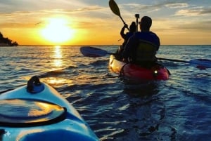 Cat Ba: Puesta de sol y kayak nocturno con plancton bioluminiscente