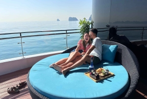 Cat Ba: Sunset on Lan Ha Bay with Sunset Party