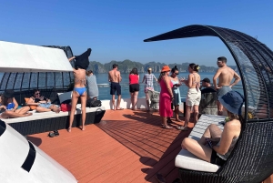 Cat Ba: Sunset on Lan Ha Bay with Sunset Party