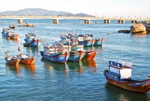 Cau Da Port: Round-Trip Nha Trang City Tour