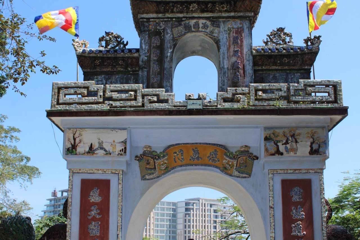 Chan May Port : Private Tagestour nach Hue/Hoi An/Goldene Brücke