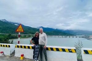 Puerto de Chan May a Puente Dorado o Ciudad de Hue en Coche Privado