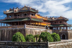 Chan May Port till Hue Citadel och SightSeeing Stop