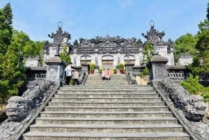 Chan May Port till Hue Citadel och SightSeeing Stop