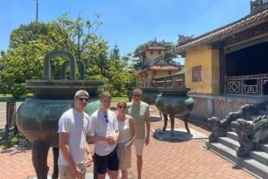 Chan May Port till Hue Citadel och SightSeeing Stop