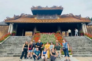 Chan May Port till Hue Citadel och SightSeeing Stop