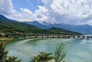 Du port de Chan May au pont d'or ou à la ville de Hue en voiture privée