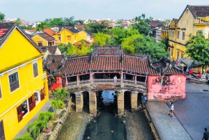 Jungle de cocotiers & bateau-panier & ville de Hoi An & lâcher de lanternes