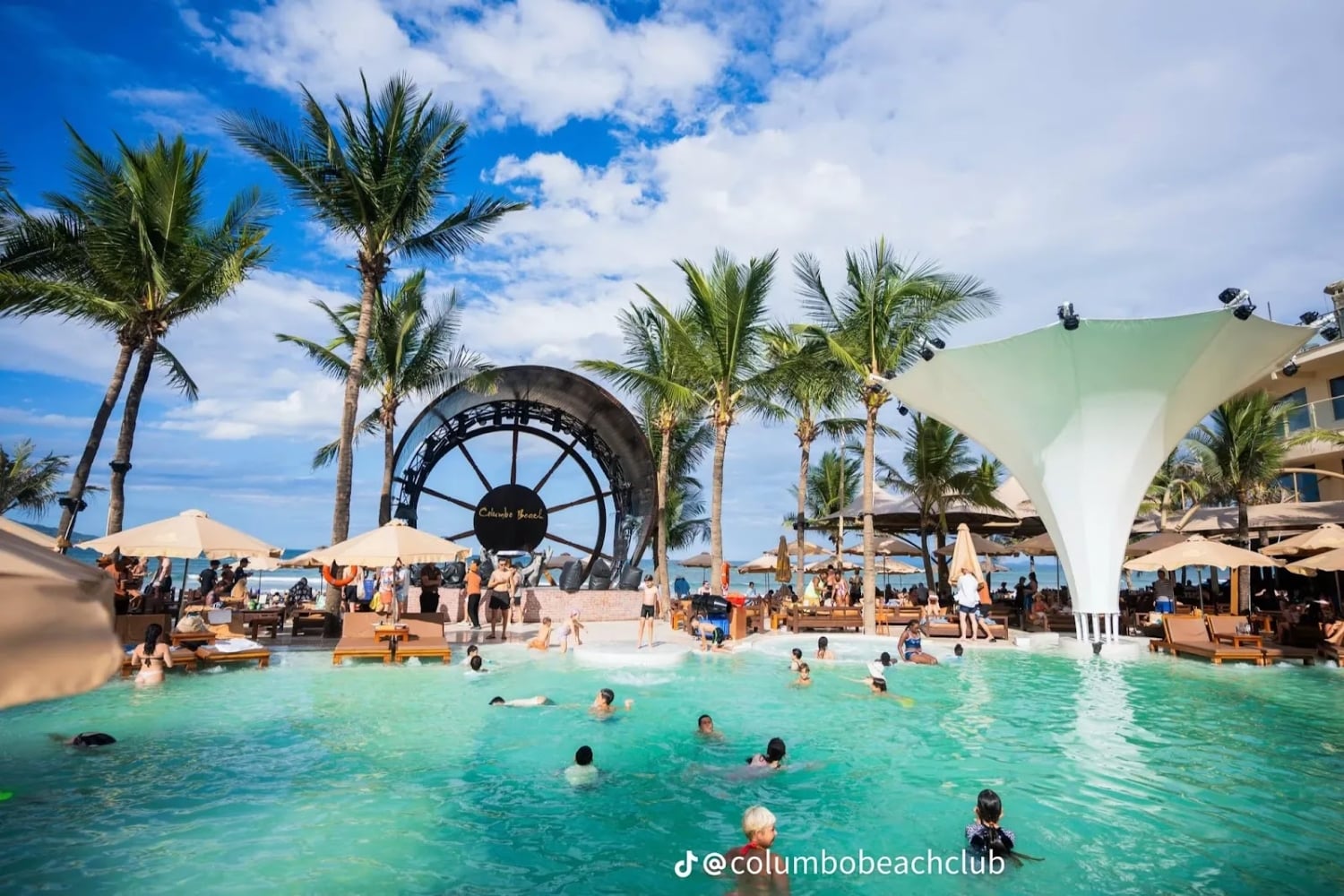 Columbo Beach Club