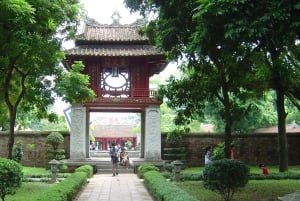 Combo Full-day Hanoi: Incense Village-City Tour-Train Street