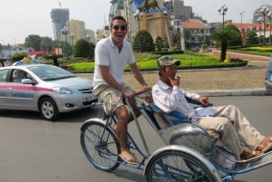 Customized Ho Chi Minh City Experience on Cyclo with Driver