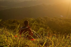 ダラット：サンライズハイキング、朝食付き・送迎付き