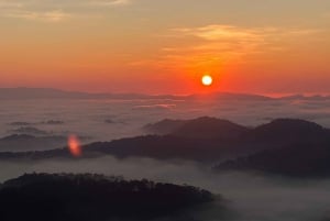 Dalat: Wędrówka o wschodzie słońca nad Doliną Mgieł i śniadanie