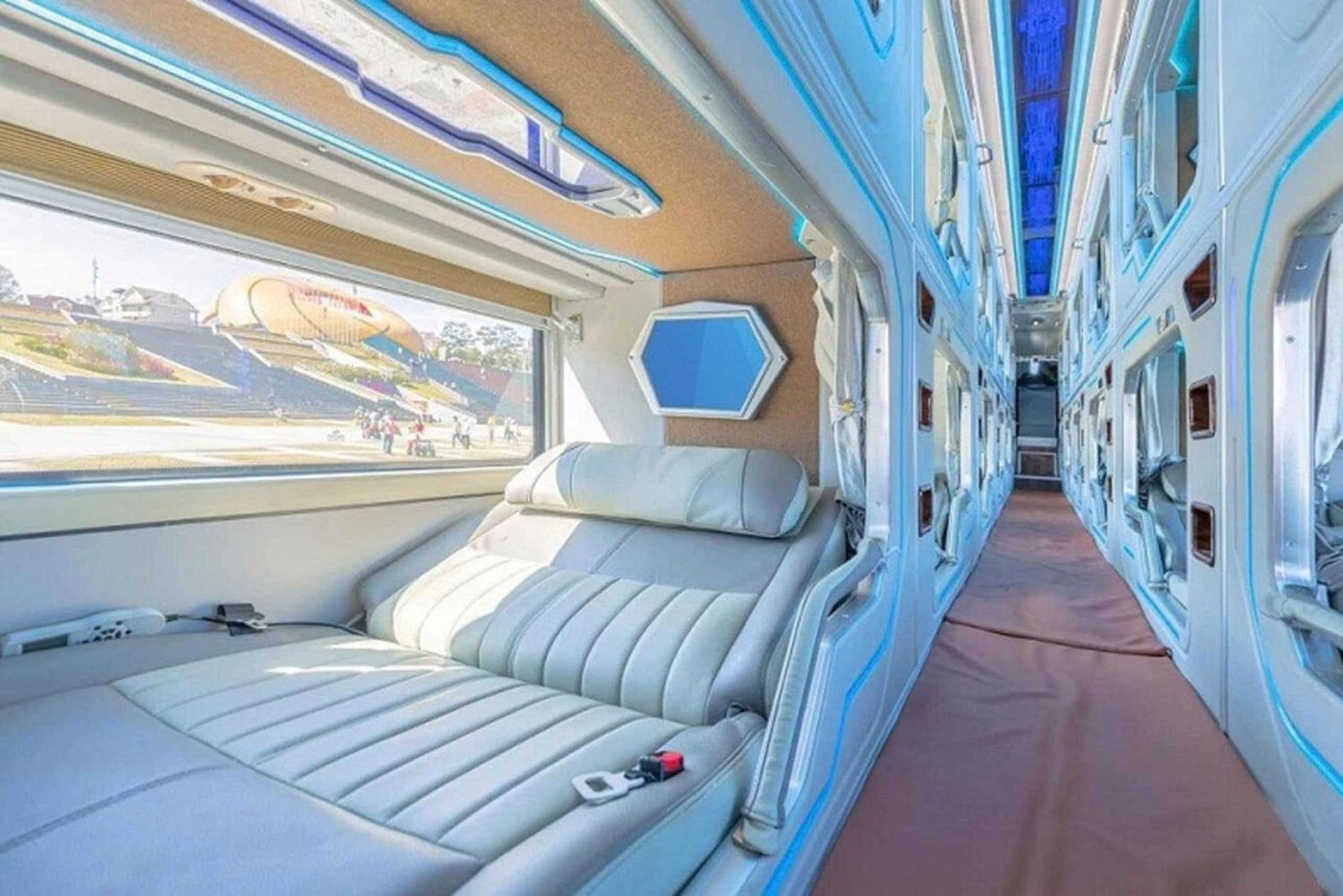 Далат ↔ Хошимин: VIP-каюта, спальный автобус и частный автомобиль