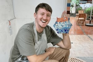 Da Lat : atelier de mosaïque avec un artiste local