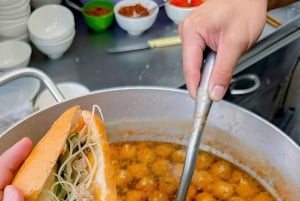 Da Lat Nacht-Tour mit Scooter, lokalem Essen und Sightseeing