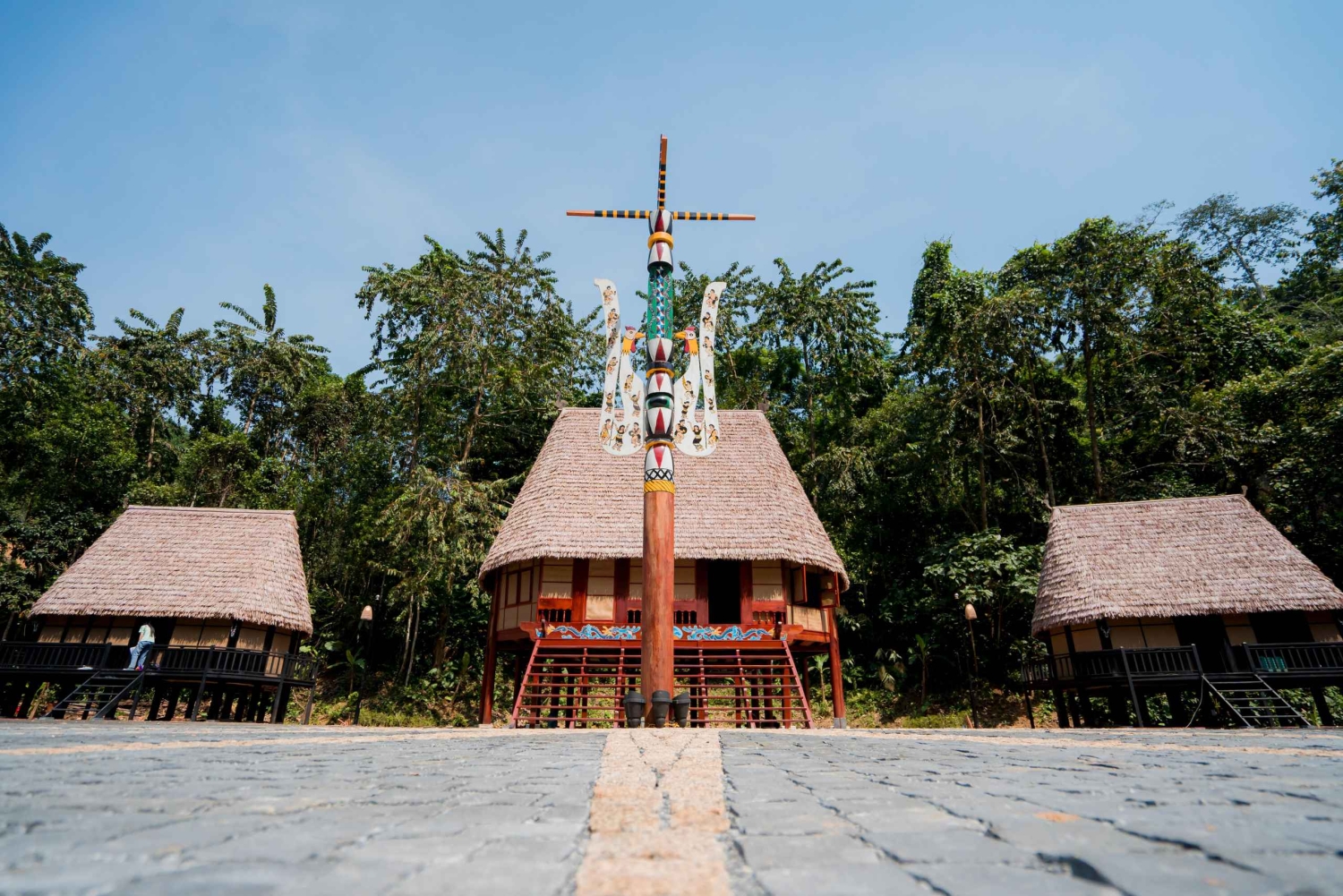 Дананг: 2-дневный тур «Небесные врата Донг Джанг» с питанием