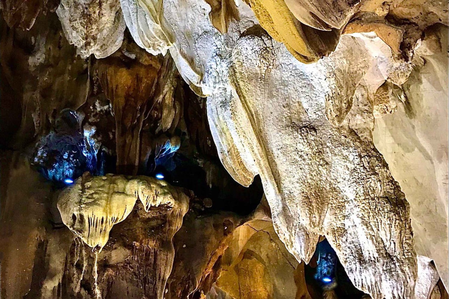 Дананг: 2-дневный тур «Небесные врата Донг Джанг» с питанием