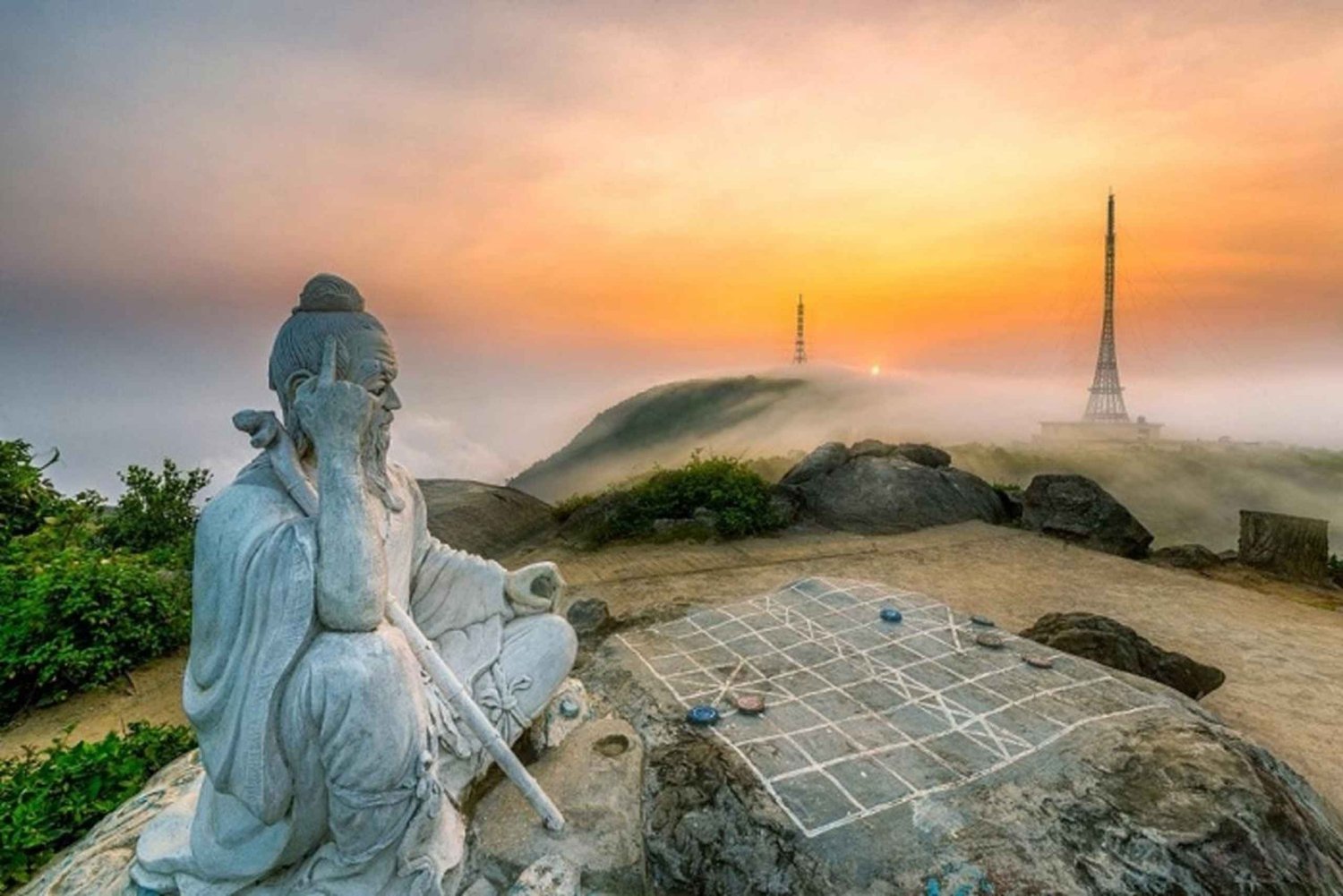 Easy Rider Tour via Hai Van Pass: from Hue - DaNang - Hoi An