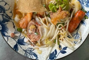 Da Nang City Street Food Private Tour With Local Students