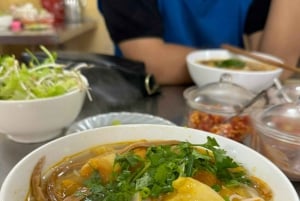 Da Nang City Street Food Private Tour With Local Students