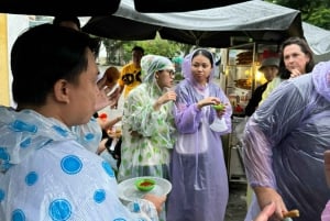 Da Nang City Street Food Private Tour With Local Students