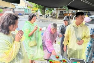 Da Nang City Street Food Private Tour With Local Students