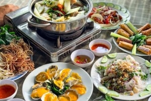 Da Nang City Street Food Private Tour With Local Students