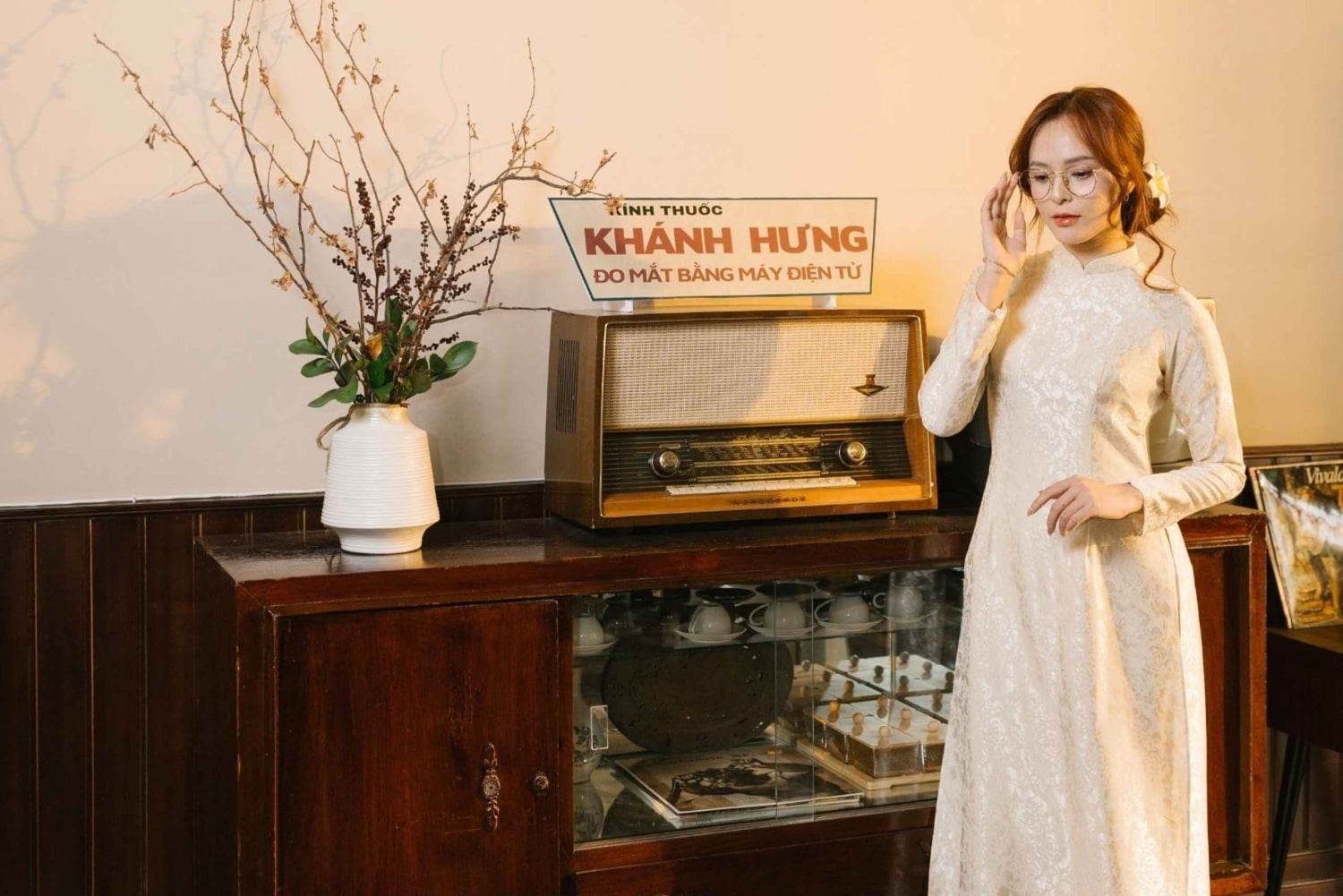 Da Nang: Skräddarsydda receptglasögon i Colonial Optic