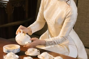 Da Nang: Skräddarsydda receptglasögon i Colonial Optic