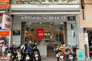 Da Nang: Skräddarsydda receptglasögon i Colonial Optic