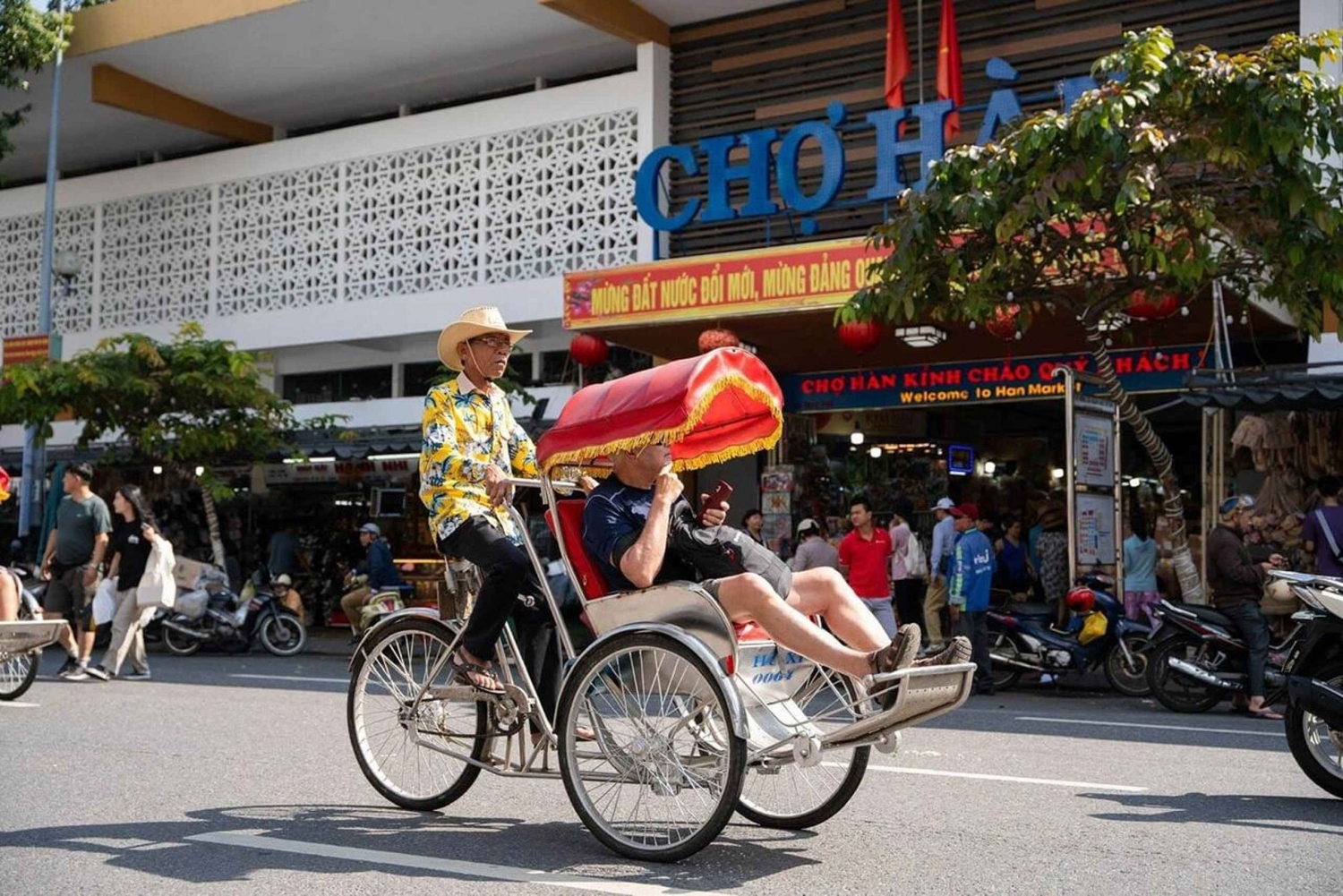 Da Nang: Privat tur i cykelrickshaw med Michelin-mad