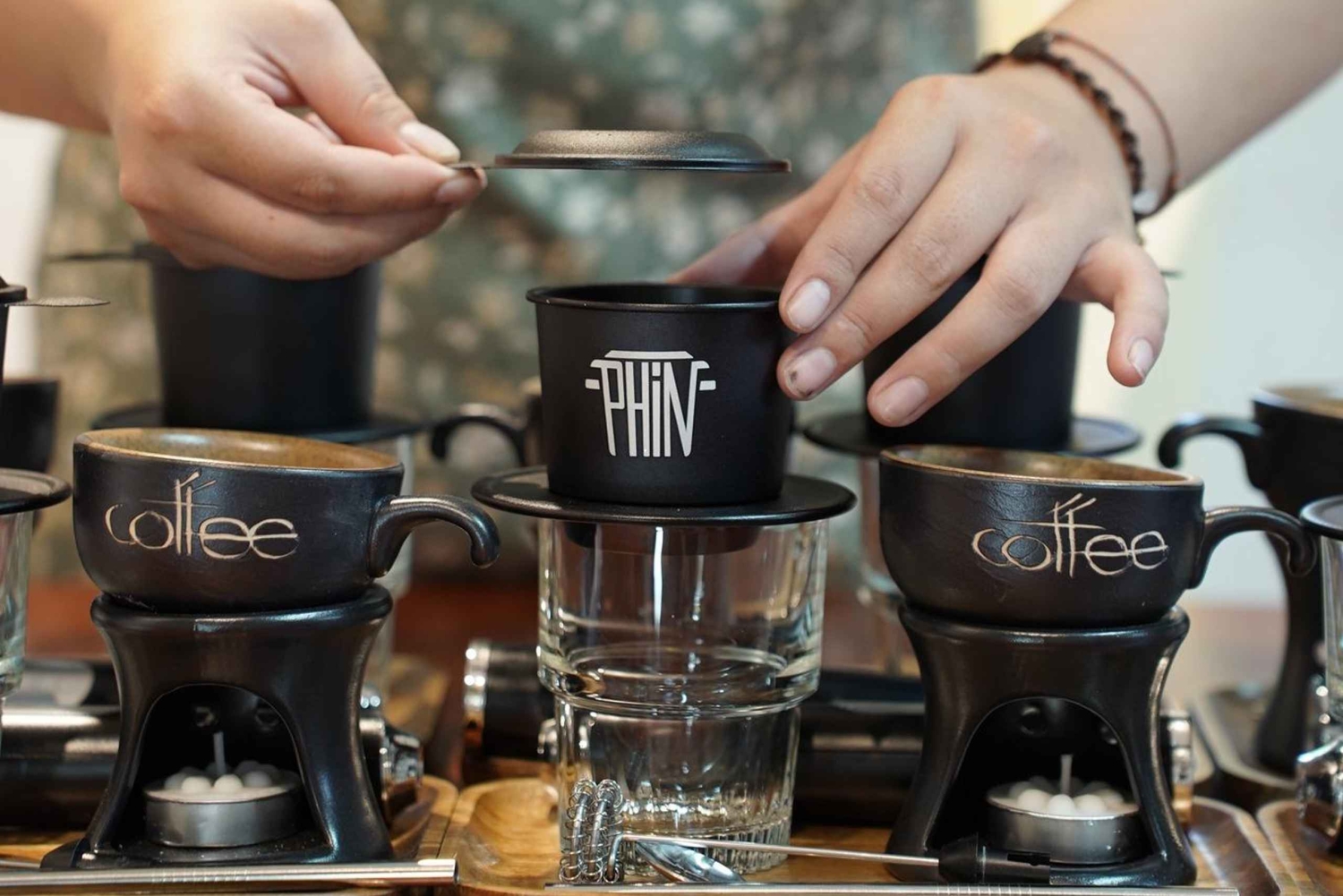 Da Nangs essens – Phin Coffee Workshop & Linh Ung-pagoden