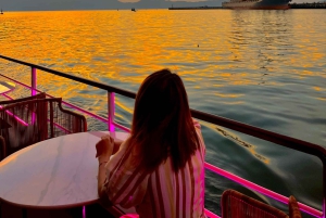 Da Nang: DN Bayssä: Koe maaginen illallisristeily auringonlaskun aikaan.