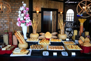 From Da Nang: Ba Na Hills and Golden Bridge Day Trip by Car