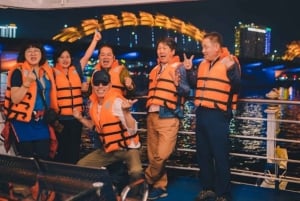 Da Nang: Han River Night Cruise with Dancing Performance