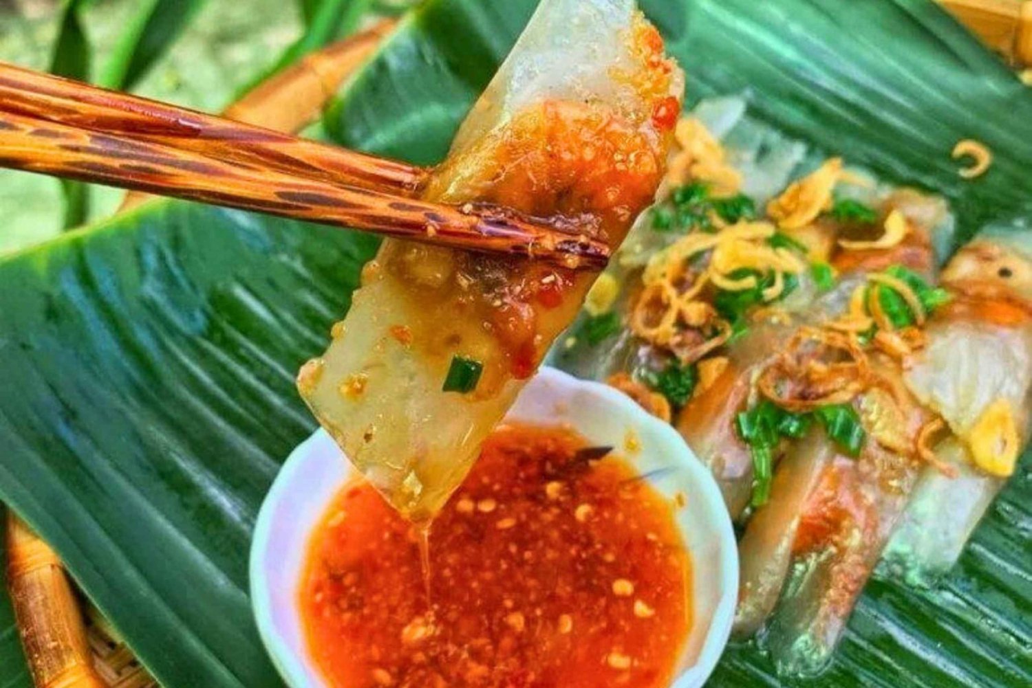 Da Nang: Family-Friendly Food & City Tour by Scooter
