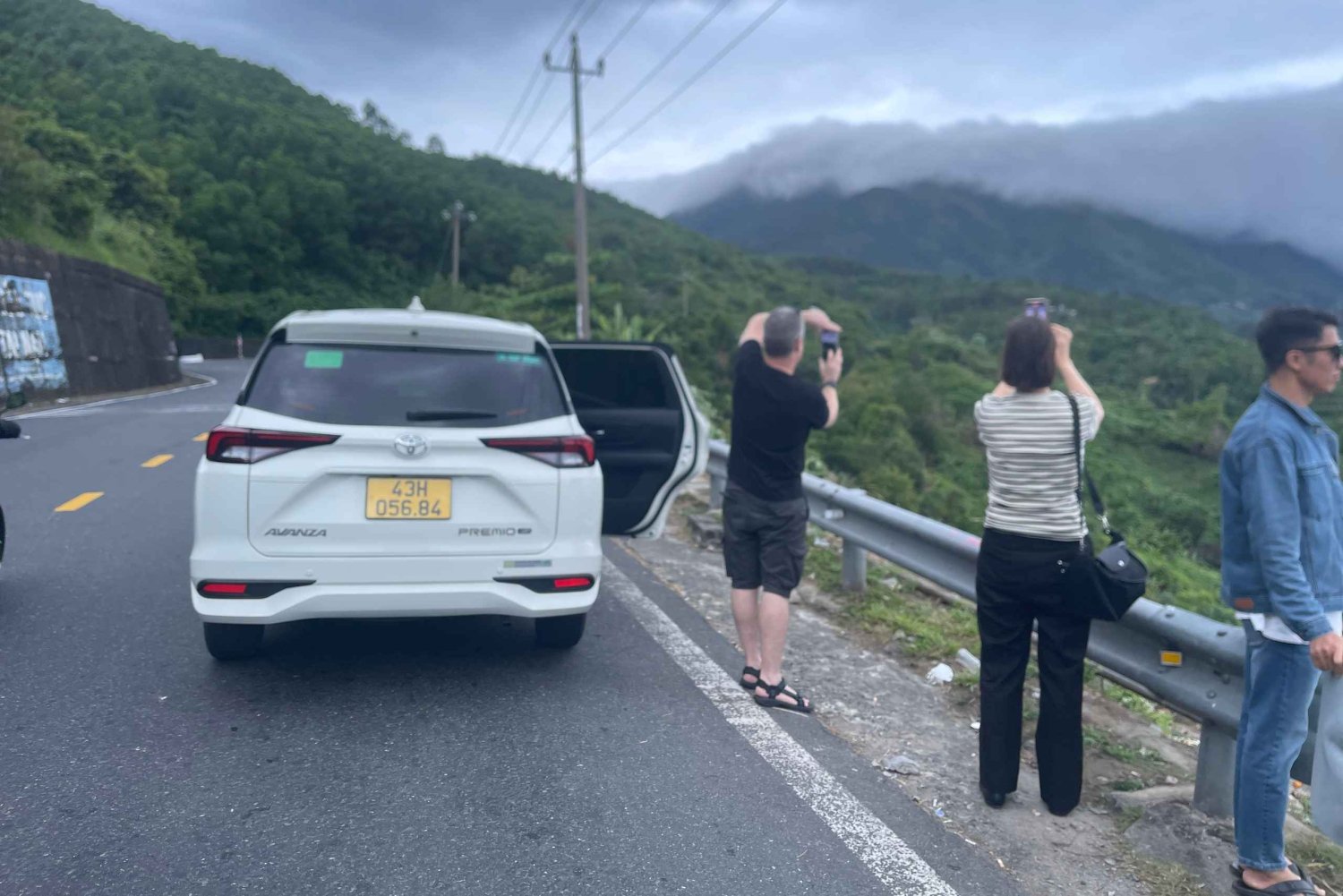 Da Nang: Hai Van-pas & Marble Mountain-trip - Engelstalige chauffeur