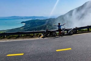 Da Nang: Hai Van Pass Sunrise Tour with Breakfast & Coffee