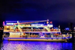 Da Nang: Han River Local Cruise by Night