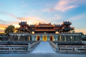 DaNang/Hoi An: Hue Citadel via Hai Van Pass Small Group Tour