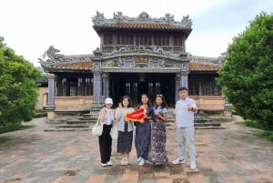 DaNang/Hoi An: Hue Citadel via Hai Van Pass Small Group Tour
