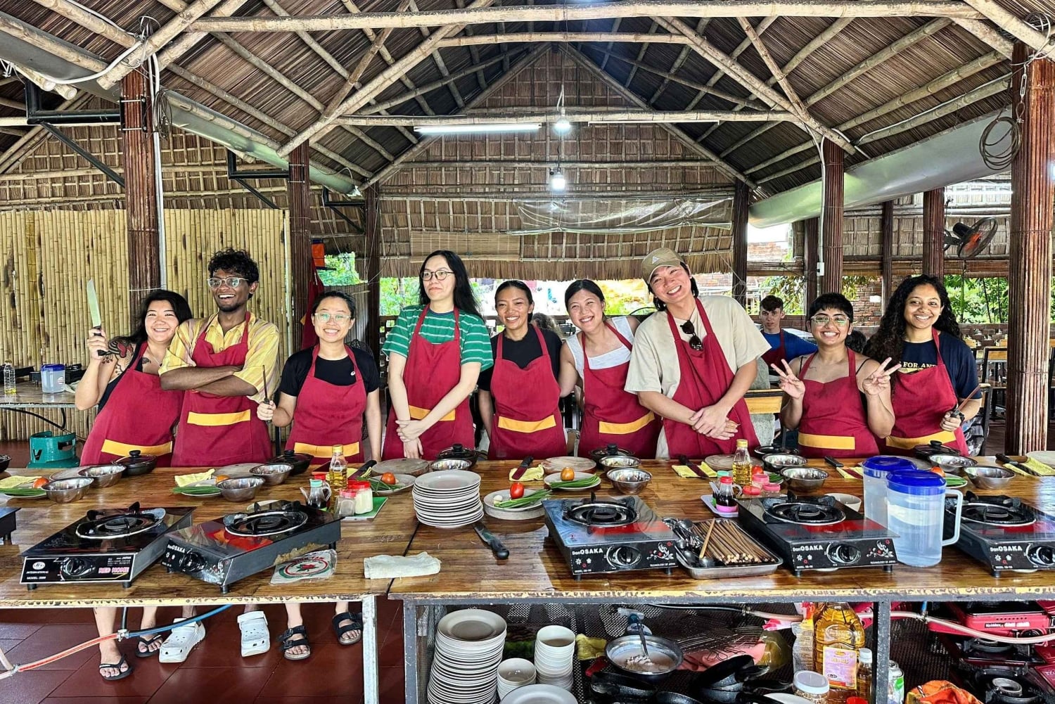Da Nang/Hoi An: Market Tour, Basket Boat Ride, Cooking Class