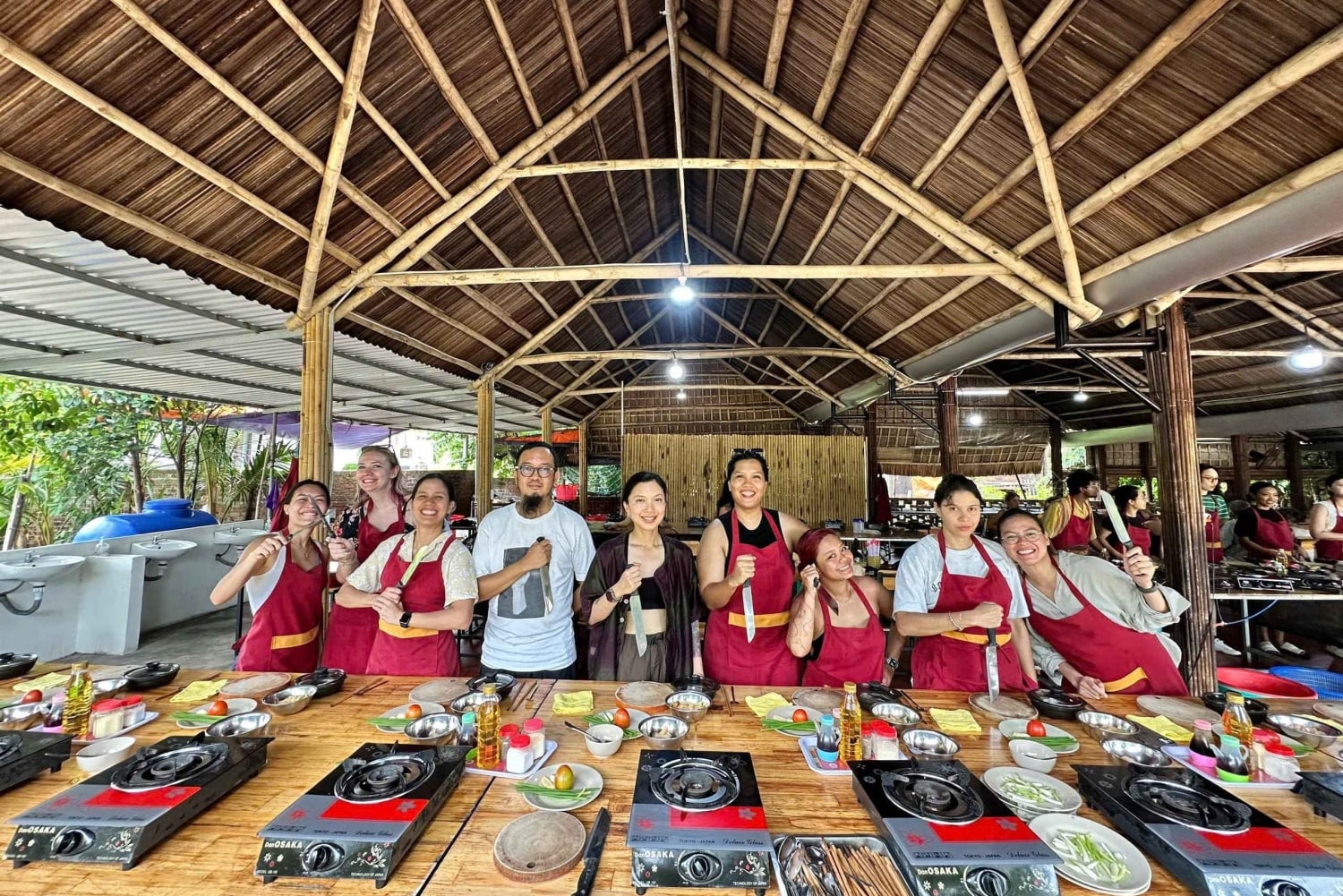 Da Nang/Hoi An: Market Tour, Basket Boat Ride, Cooking Class