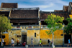 DA NANG: HOI AN KIERTOAJELU -KOOKOSPÄHKINÄ VIIDAKKO- VAPAUTTAA KUKKA LYHTYJÄ